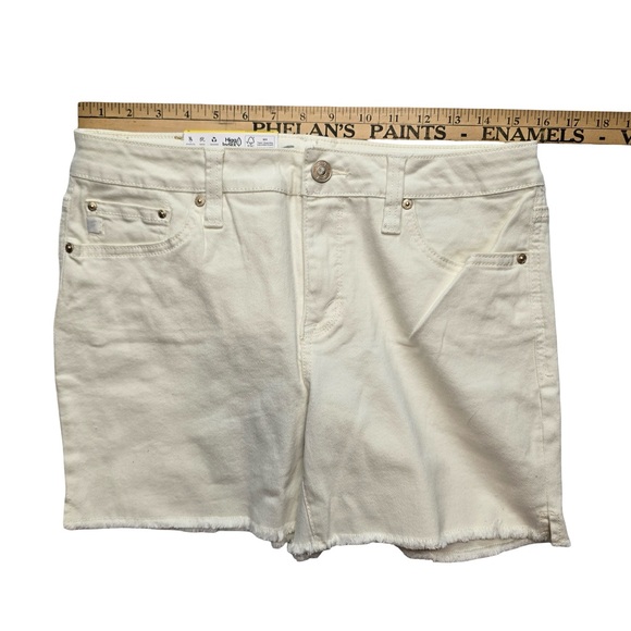 Seven7 Weekend Denim Shorts Bone Color Women’s Size 8 - Picture 8 of 10